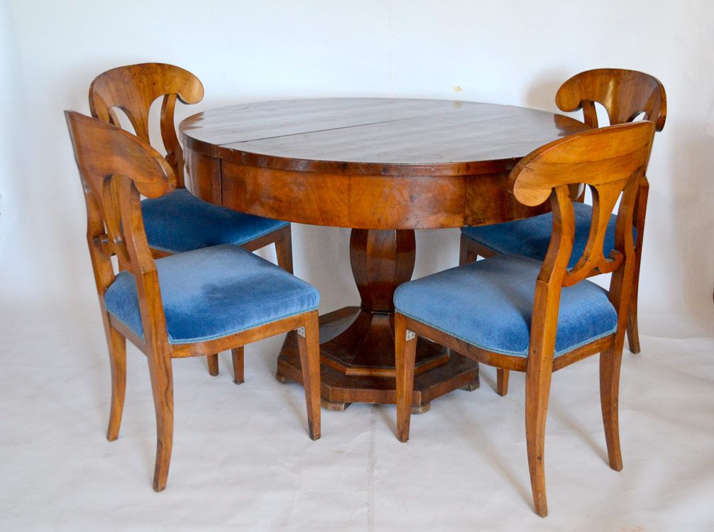 Biedermeier table and chairs